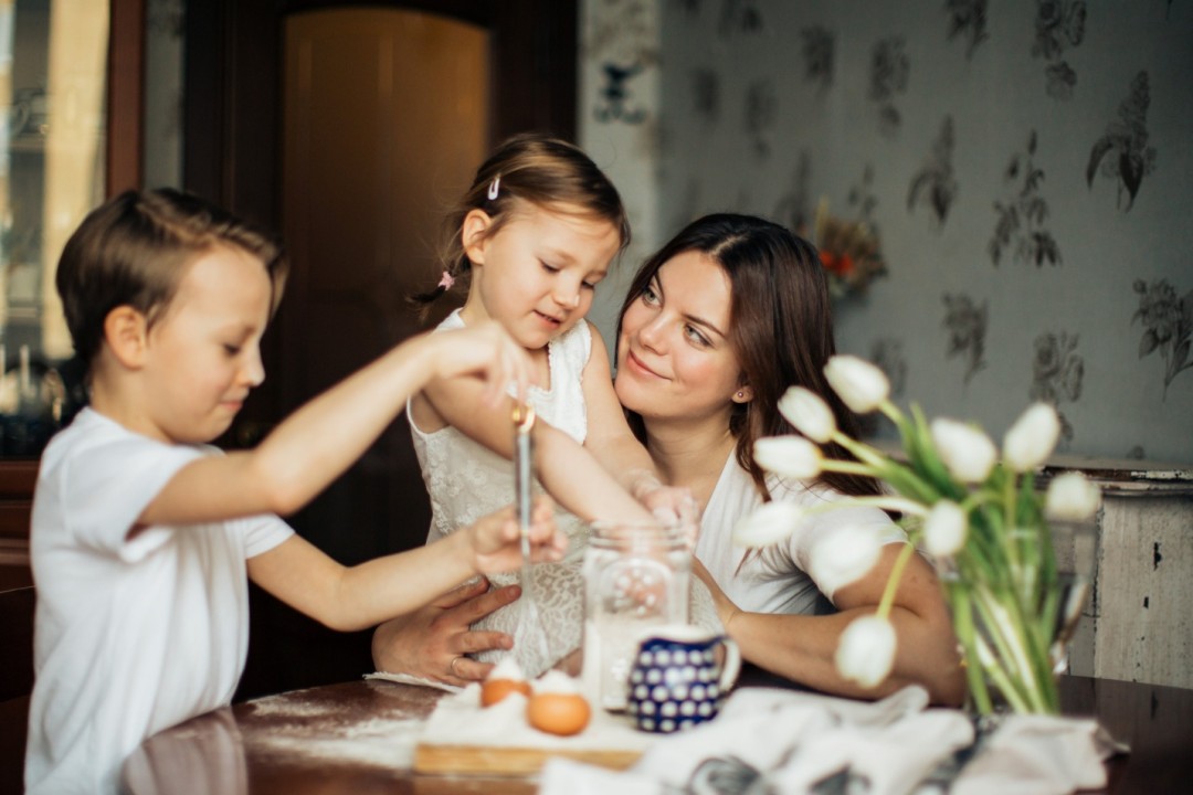 A mother with her two kids