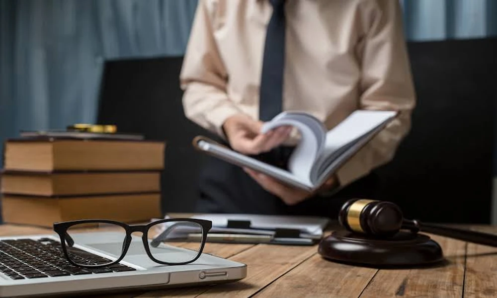 What Is the Lilly Ledbetter Fair Pay Act? A Plain Explanation From the Law Offices of Usmaan Sleemi